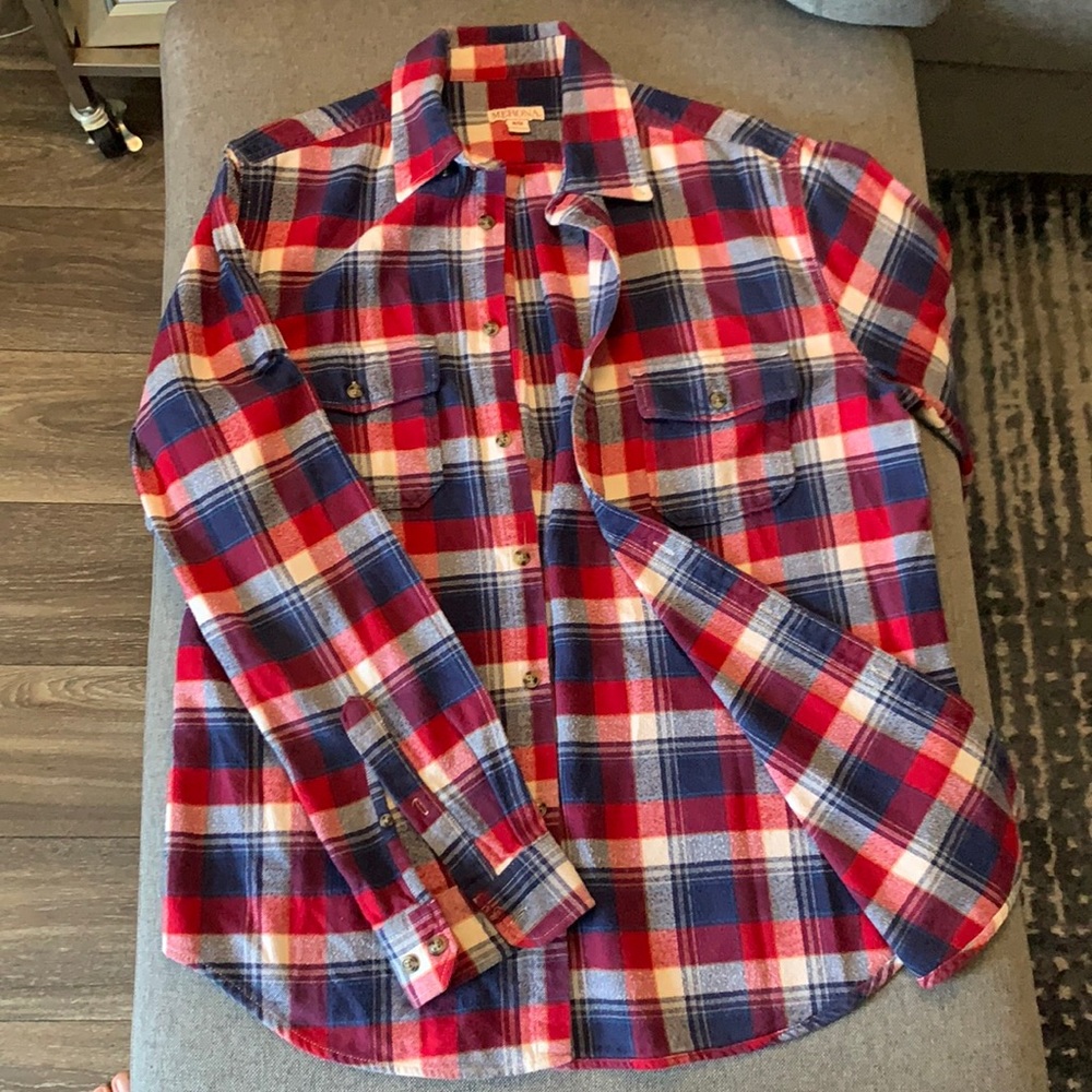 Men’s M Plaid Blue and Red Button Down